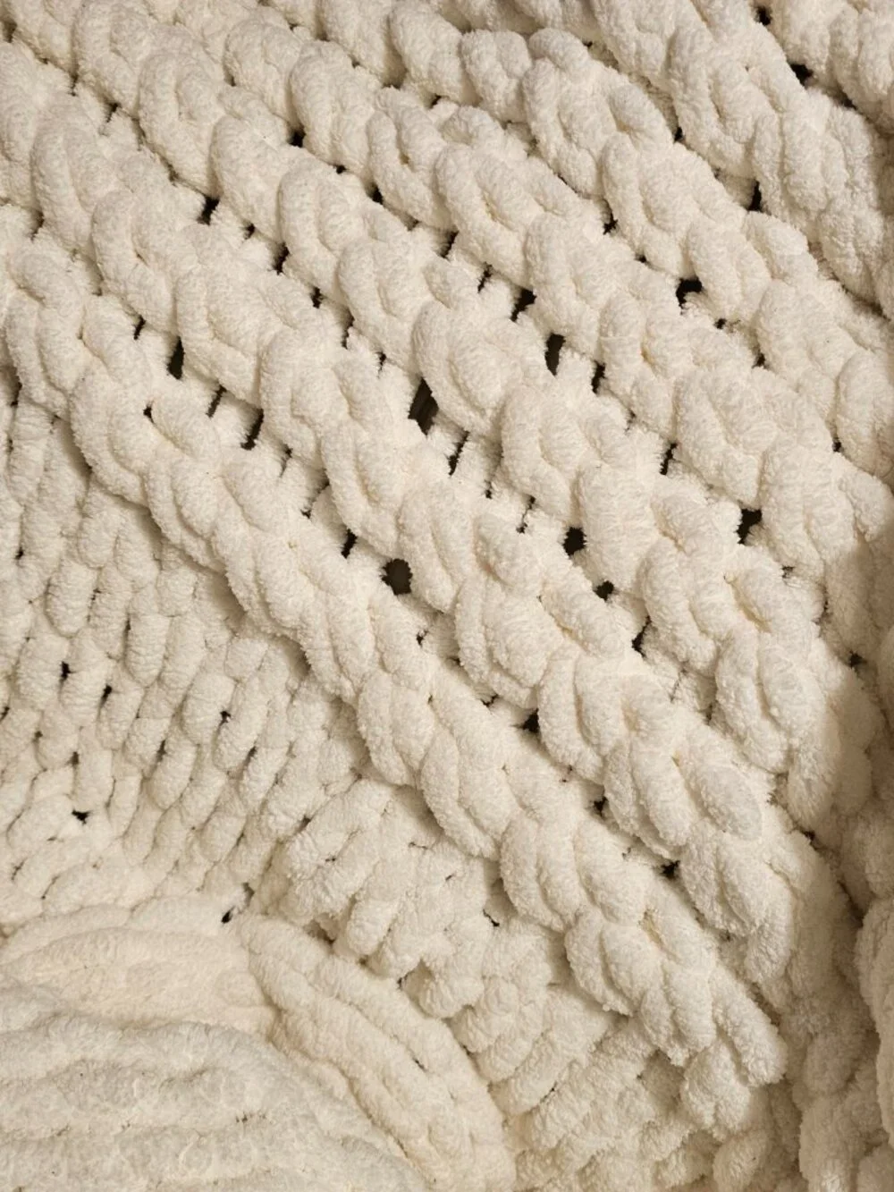 UGG Cream Layne Chunky Knit Throw Blanket Bed living Room Sofa Recliner Chair - Picture 6 of 7